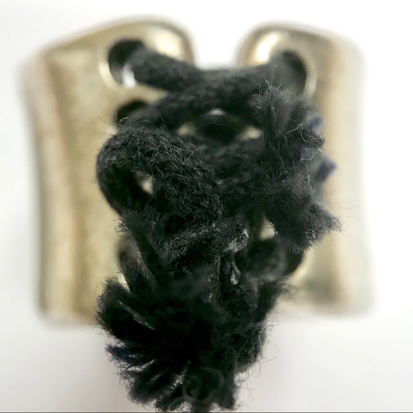 UNO de 50 Silver Lace Up Ring. Size 7.5. - Picture 4 of 4